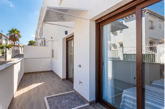 Erdgeschoss Apartment in Torrevieja zu verkaufen, Wohnfläche 100 m², Zustand Erstbezug, 3 Schlafzimmer, 2 Badezimmer, Pool, ref.: HA-TON-159-A03-20