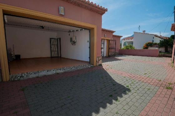 Villa in Orba(Comunidad valenciana) zu verkaufen, Wohnfläche 225 m², Klimaanlage, Grundstück 637 m², 5 Schlafzimmer, 2 Badezimmer, Pool, ref.: COB-3568-10535-49